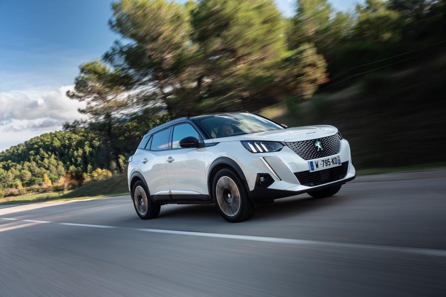  Peugeot e-2008 GT (Digital White) 2019 года  (WW) (фото 6 из 119)